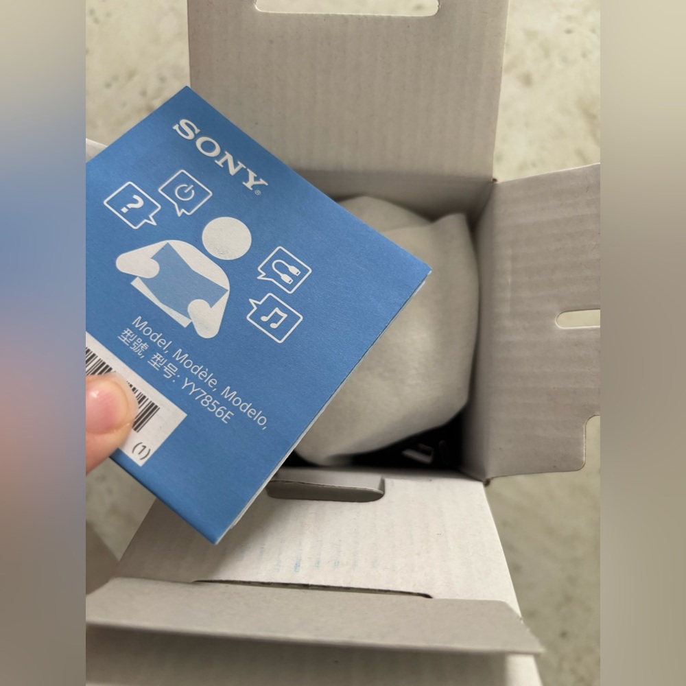 NWT Sony XB100 Portable Speaker - Picture 10 of 10